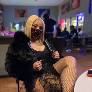 Meet your Posher, Latoya